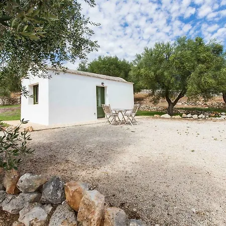 Trulli Masseria Donno Santo *