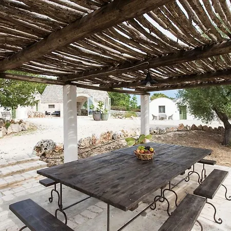 Trulli Masseria Donno Santo *